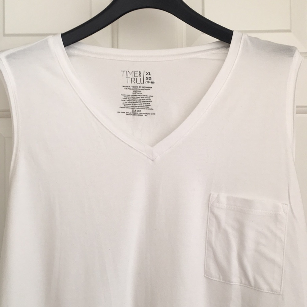 Time and Tru Tank Top XL Sleeveless top NWOT - Picture 3 of 6